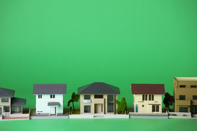 複数の家の模型