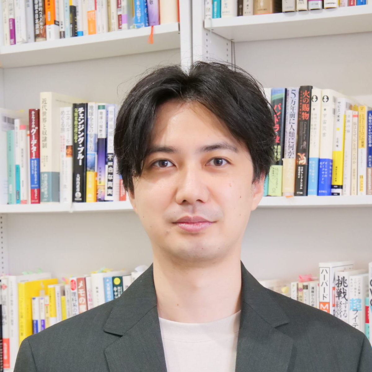 新田 知也